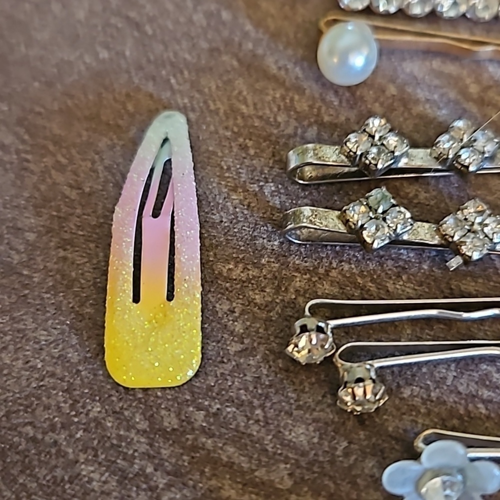 Vintage Assorted Rhinestone Floral Bobby Pin Hair Slides - Picture 5 of 6